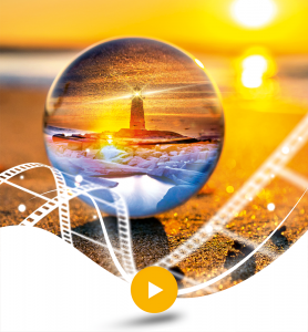 Ecard vidéo phare sous un coucher de soleil.